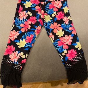 Pink VS Ultimate leggings w/pockets